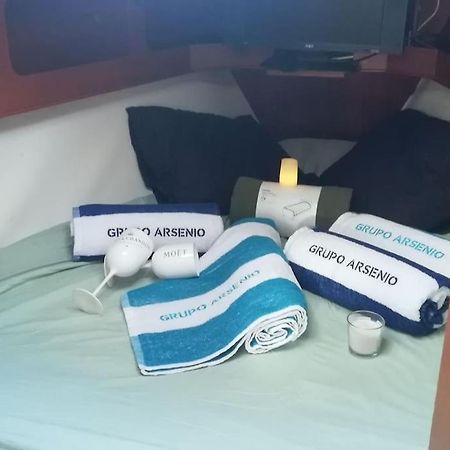 Boat-Apartamento Flotante Cadiz.. La Juanita Arroyo Ngoại thất bức ảnh