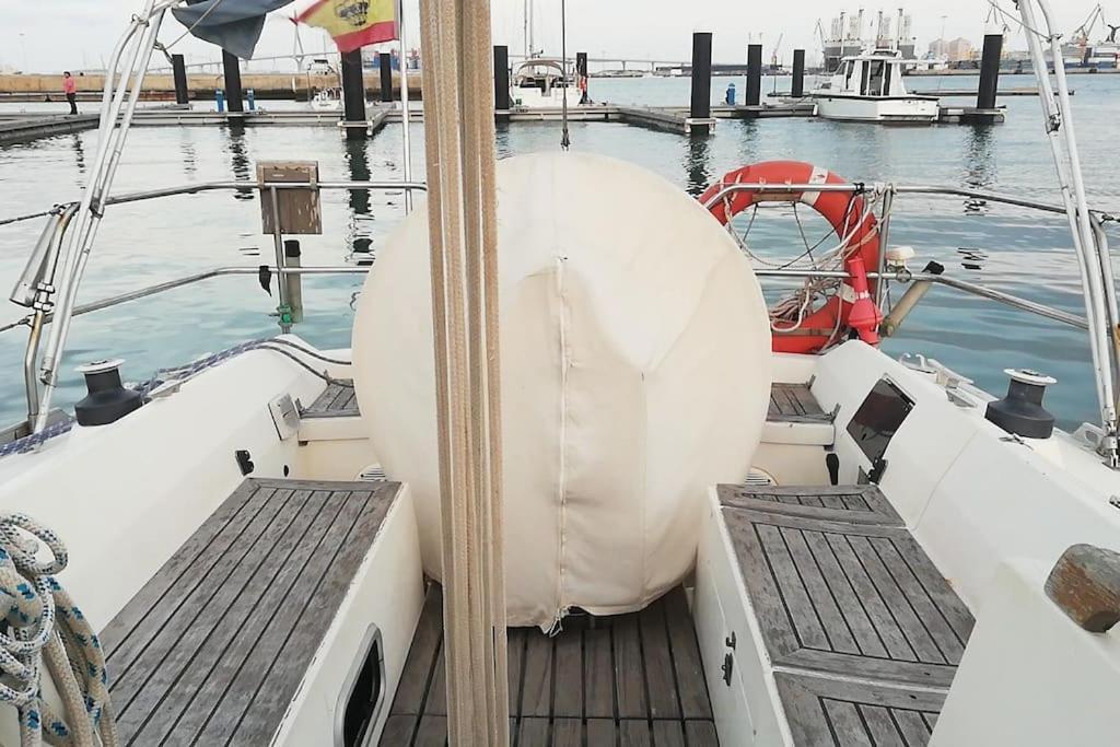 Boat-Apartamento Flotante Cadiz.. La Juanita Arroyo Ngoại thất bức ảnh