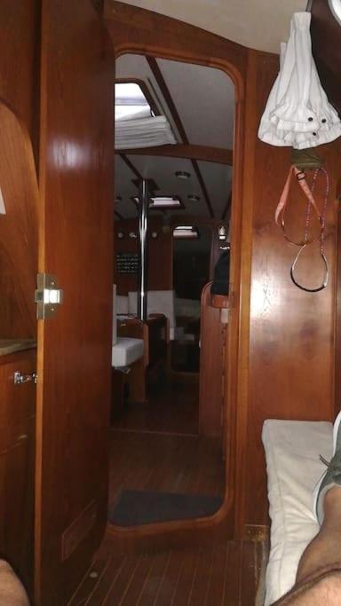 Boat-Apartamento Flotante Cadiz.. La Juanita Arroyo Ngoại thất bức ảnh