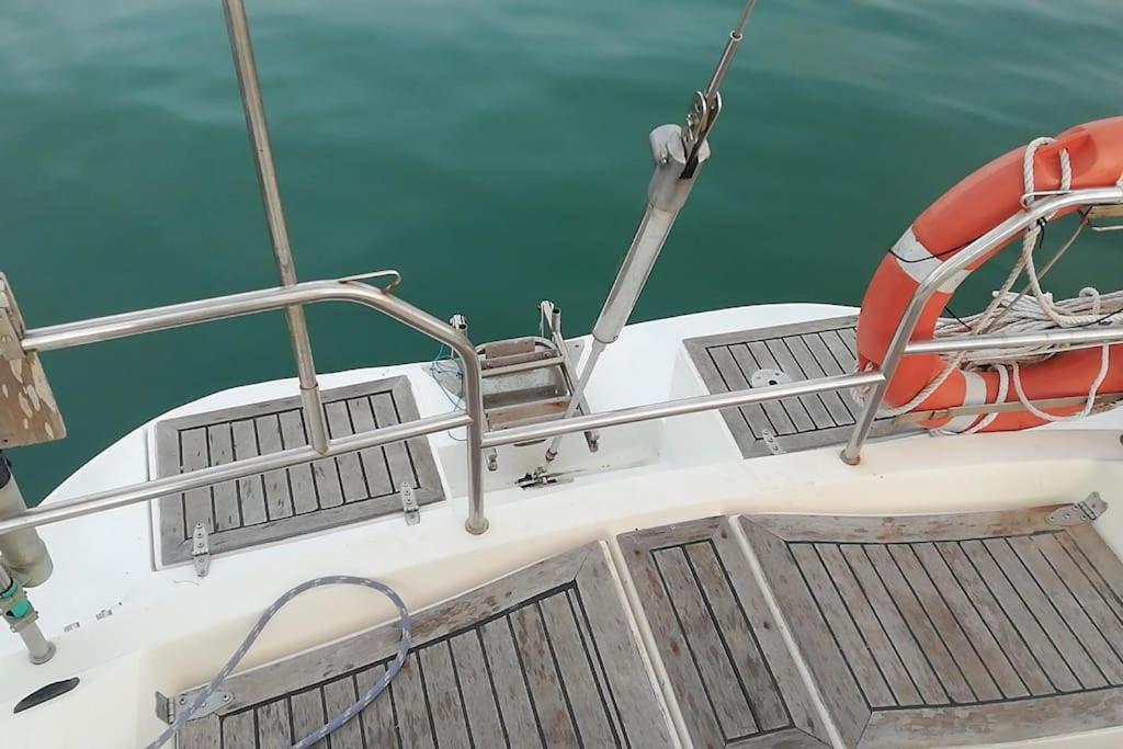 Boat-Apartamento Flotante Cadiz.. La Juanita Arroyo Ngoại thất bức ảnh
