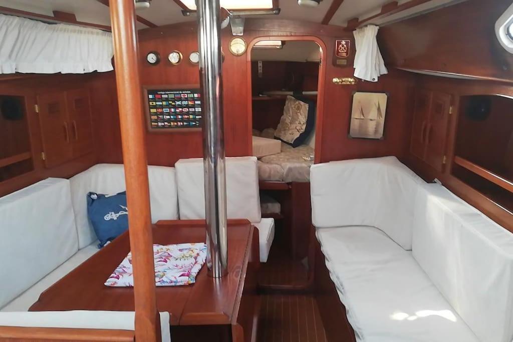 Boat-Apartamento Flotante Cadiz.. La Juanita Arroyo Ngoại thất bức ảnh