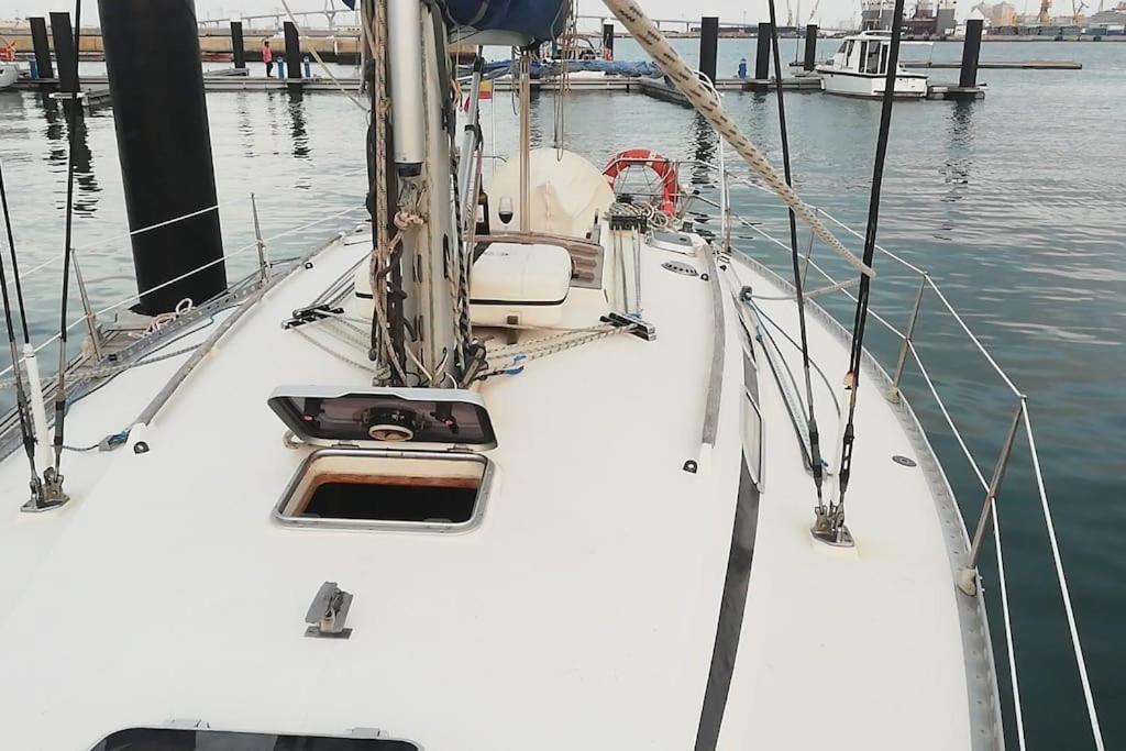 Boat-Apartamento Flotante Cadiz.. La Juanita Arroyo Ngoại thất bức ảnh
